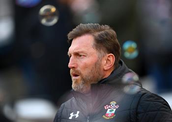 كورونا ي جبر مدرب ساوثهامبتون على الغياب عن مباراة وست هام في الدوري الإنجليزي