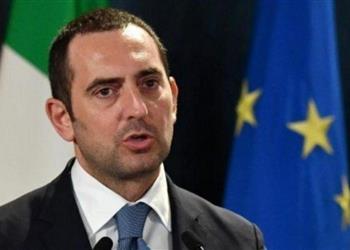 وزير الرياضة الإيطالي يصدم الأندية بشأن عودة الجماهير