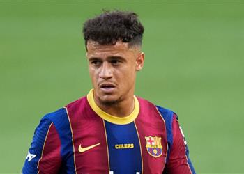 كوتينيو يغادر مباراة برشلونة وإيبار مصاب ا