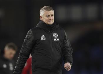 سولشاير يرفض إيقاف الدوري الإنجليزي بسبب كورونا ومدرب وست بروميتش يعارضه