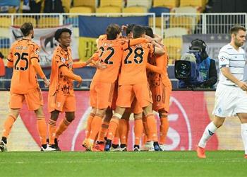 لاعب يوفنتوس يطير إلى إنجلترا لتحديد وجهته المقبلة