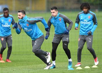 لاعب آرسنال أولى صفقات جروس في شالكة لإنقاذ الفريق من الهبوط