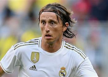 تقارير بقاء مودريتش لن يمنع ريال مدريد من ضم خليفته في الصيف
