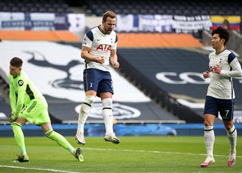 فوز وهدف وطفل هاري كين ي علق على انتصار توتنهام أمام ليدز يونايتد في البريميرليج