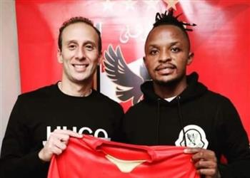 بالصور أول ظهور لـ والتر بواليا في مقر الأهلي وعبد الحفيظ يوجه نصيحة له