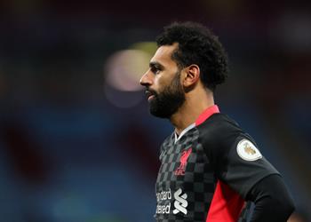 أسطورة آرسنال محمد صلاح صفقة مثالية لـ ريال مدريد عن برشلونة