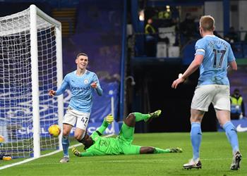 فيديو فودين يدخل تاريخ الدوري الإنجليزي أمام تشيلسي