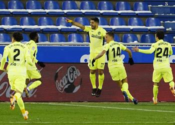 فيديو سواريز ينقذ أتلتيكو مدريد بفوز قاتل على ألافيس ويستعيد صدارة الليجا