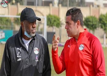 طبيب منتخب الشباب ربيع ياسين نقل عدوى كورونا للاعبين وقال لي أنا الطبيب