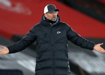 أسطورة ليفربول كلوب يحتاج إلى وقفة مع محمد صلاح وماني وفيرمينو