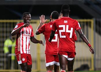 في غياب كوكا أولمبياكوس يضرب تريبوليس برباعية ويبتعد بصدارة الدوري اليوناني