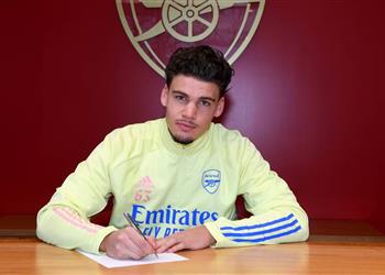 رسمي ا آرسنال يعلن ضم التونسي عمر ريكيك