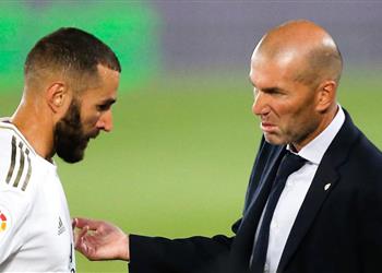 زيدان يوضح موقفه من قضية بنزيما وفالبوينا