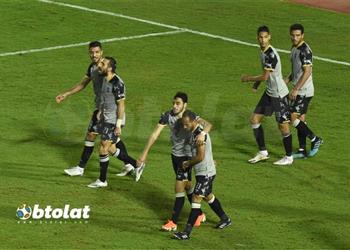 بالفيديو الأهلي يفوز على سيراميكا كليوباترا بثنائية كهربا ووليد سليمان ويتصدر ترتيب الدوري