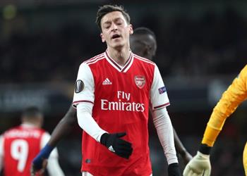 مدرب فنربخشة يوضح حقيقة تعاقد ناديه مع مسعود أوزيل