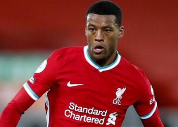 مهاجم إنجلترا السابق فينالدوم لا يستحق مكانة محمد صلاح وماني في ليفربول