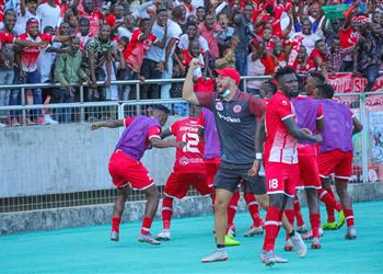 منافس الأهلي مساعد كومان السابق يعرض نفسه لتدريب سيمبا التنزاني