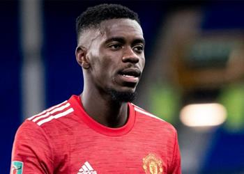 توانزيبي ي هدد ليفربول حان الوقت لتصدر مانشستر يونايتد الدوري الإنجليزي