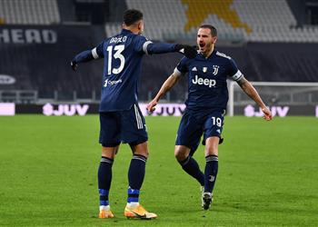 فيديو تسديدة صاروخية دانيلو يسجل هدف يوفنتوس الأول أمام ساسولو