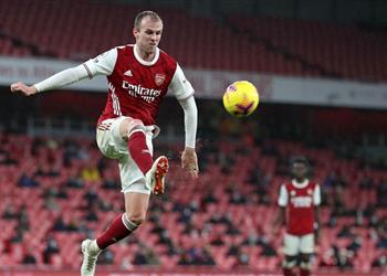 رسمي ا آرسنال يعلن تجديد عقد روب هولدينج حتى 2024