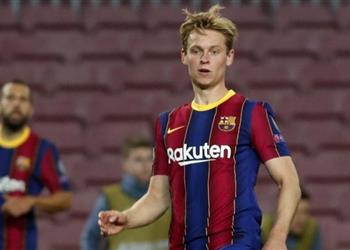 دي يونج الليجا والسوبر الإسباني برشلونة ينافس على أي لقب