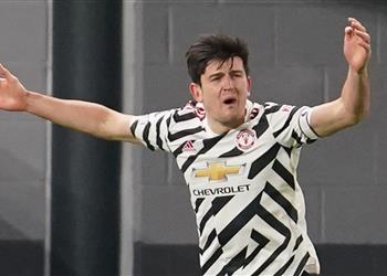 بوجبا عن إلغاء هدف ماجواير أمام بيرنلي قرار غريب