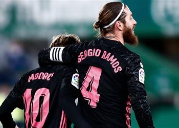 مودريتش ي لمح لاستمراره مع ريال مدريد ويدافع عن هازارد ويتهرب من الحديث عن تجديد راموس