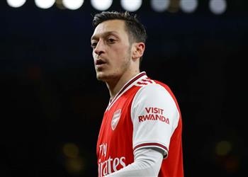 تطورات مثيرة بشأن رحيل أوزيل عن آرسنال