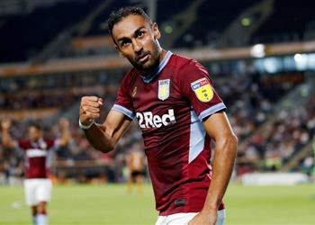 مدافع أستون فيلا السابق من المحتمل رحيل أحمد المحمدي نهاية الموسم