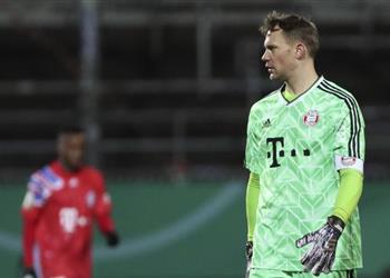 متفوق ا على بوفون نوير أفضل حارس في العقد الأخير