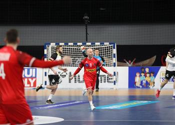 بعد وصولها بـ4 ساعات سويسرا تهزم النمسا 28 25 في كأس العالم لليد