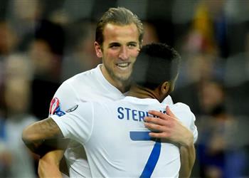 هاري كين وستيرلينج يوجهان رسالة إلى روني بعد تدريب ديربي كاونتي