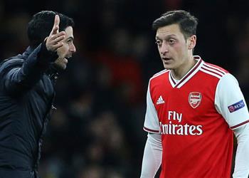 سكاي أوزيل يتوصل لاتفاق مع آرسنال لفسخ تعاقده بالتراضي