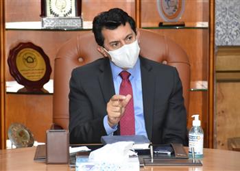 وزير الرياضة يحفز لاعبي منتخب مصر قبل مواجهة مقدونيا بمونديال اليد