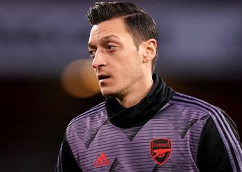 أوزيل يقدم دليل ا قوي ا على اقترابه من فناربخشة