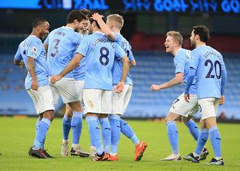 فيديو مانشستر سيتي يسحق كريستال بالاس برباعية ويؤخر ترتيب ليفربول في الدوري الإنجليزي