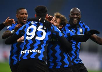 فيديو فيدال وباريلا يقودان إنتر ميلان لحسم ديربي إيطاليا بثنائية في يوفنتوس