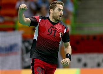 رغم الهزيمة محمد سند رجل مباراة مصر والسويد في كأس العالم لكرة اليد