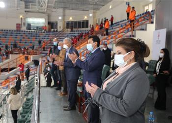 صور الخطيب وحسن مصطفى ووزير الرياضة يحضرون مباراة أنجولا واليابان في مونديال اليد