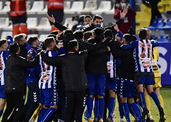 رئيس ألكويانو ميزانية الفريق 700 ألف يورو وسنخفض مكافآت عبور ريال مدريد