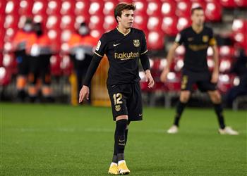 فيديو بويج يسجل هدف برشلونة الثاني أمام إلتشي