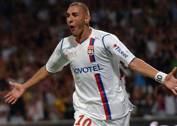 وكيله بنزيما يحلم بالعودة إلى ليون