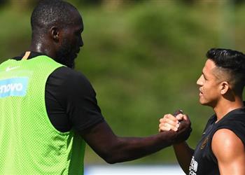 كأس إيطاليا تشكيل إنتر ضد ميلان لوكاكو وسانشيز في الهجوم