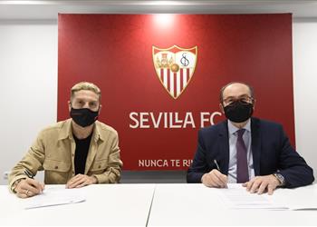 رسمي ا إشبيلية يتعاقد مع بابو جوميز من أتالانتا