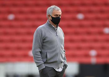 توتنهام يتلقى ضربة قوية قبل مواجهة ليفربول في الدوري الإنجليزي