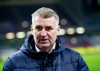 مدرب أستون فيلا يهاجم اللاعبين بعد الهزيمة أمام بيرنلي لا أتحمل الخسارة