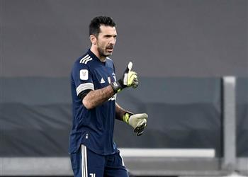 بوفون مستقبلي مع يوفنتوس لا أفكر في ذلك أريد الاحتفال بعيد ميلادي