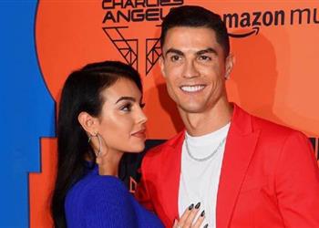 صورة من أجل صديقته جورجينا رونالدو يكسر قيود فيروس كورونا في إيطاليا