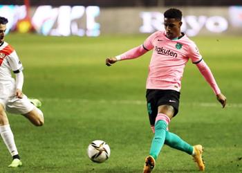 ميلان يصرف النظر عن فيربو ويقترب من ضم لاعب بالميراس