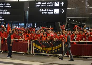 كيف استقبلت جماهير الأهلي في قطر اللاعبين قبل خوض كأس العالم للأندية